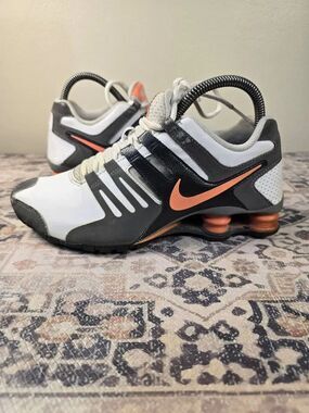 Nike Shox Z Pink Women’s Running Shoes Size 7